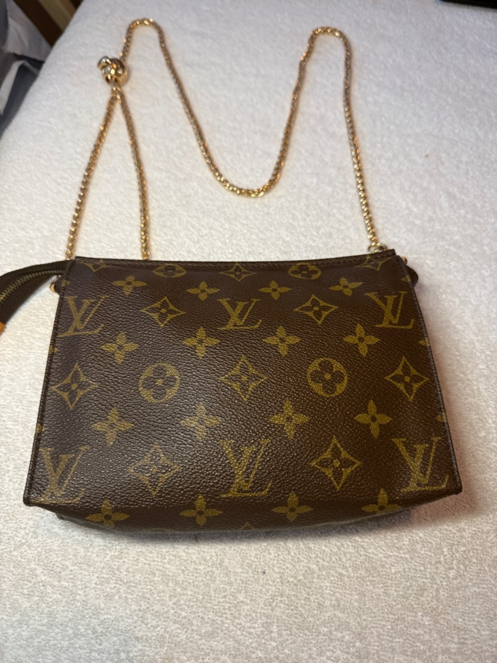 Louis Vuitton Monogram Pochette Toiletry 19  w/crossbody chain and felt insert